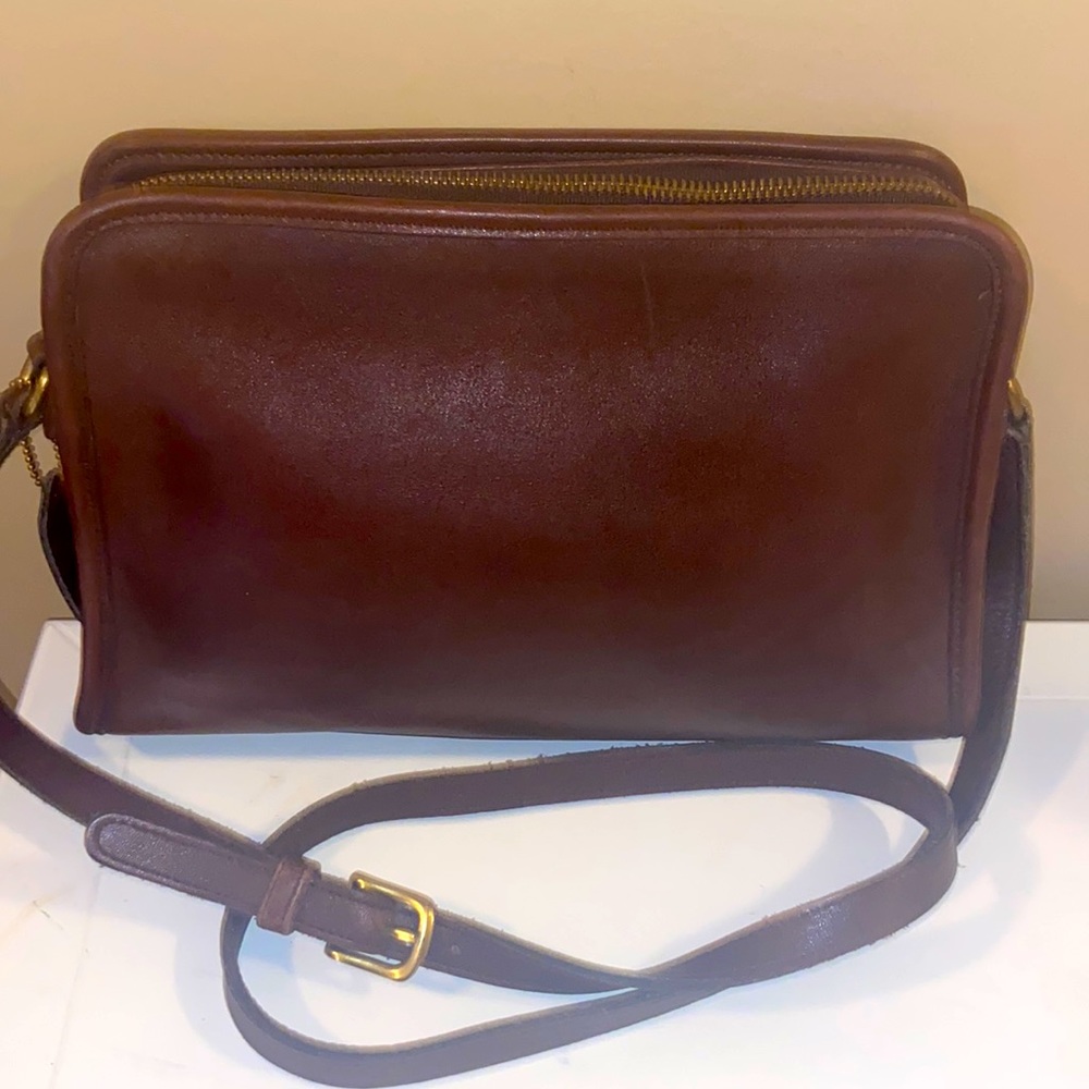Vintage Coach Sutton #9814